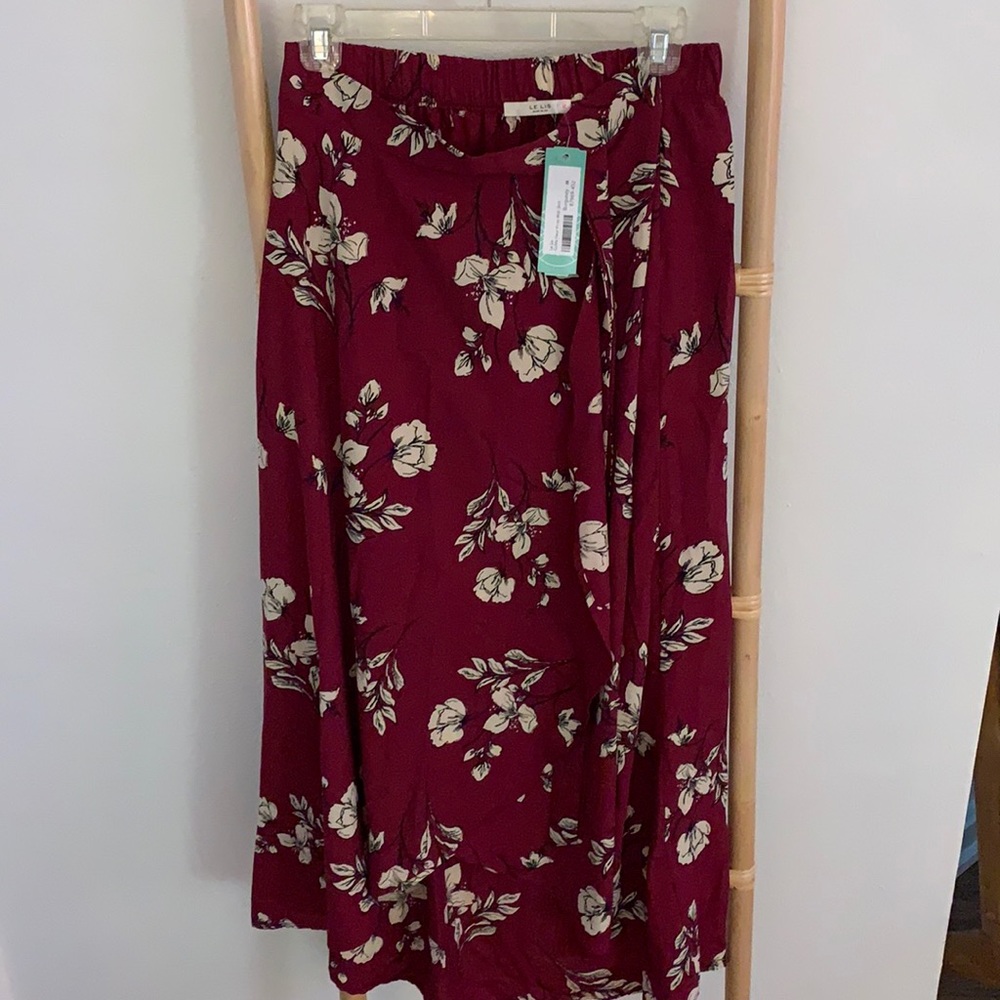 Le Lis maxi skirt. Never worn!